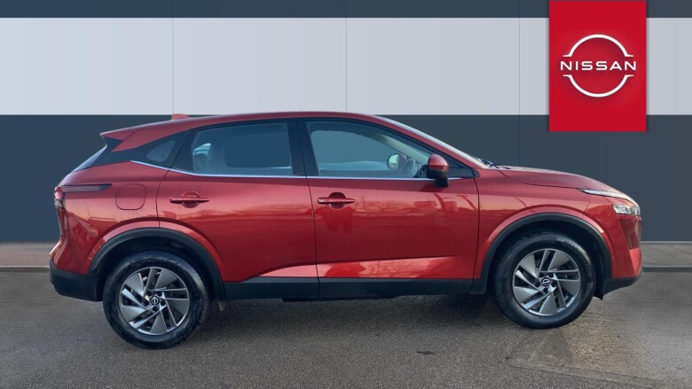 Nissan Qashqai 1.3 DiG-T MH Acenta Premium 5dr Petrol Hatchback